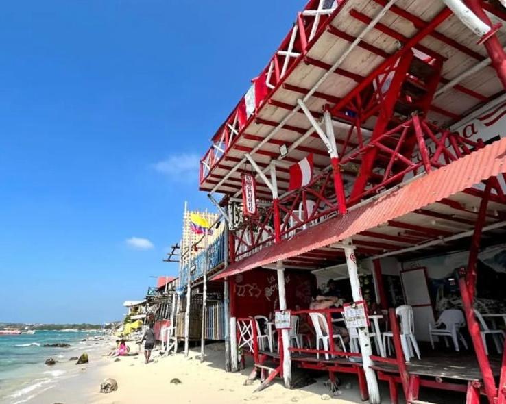 Hostel Bunker Peruano Completo Playa Blanca Exterior photo